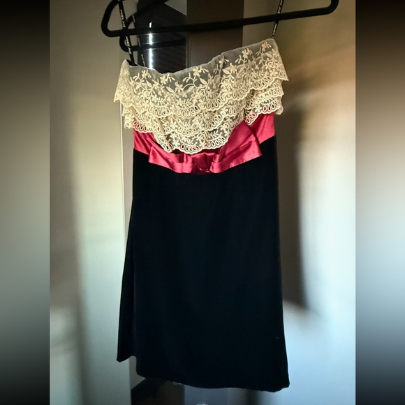 NWT Vintage Betsey Johnson Collection Miss Priss size 4 Black Velvet Lace dress - Picture 5 of 5